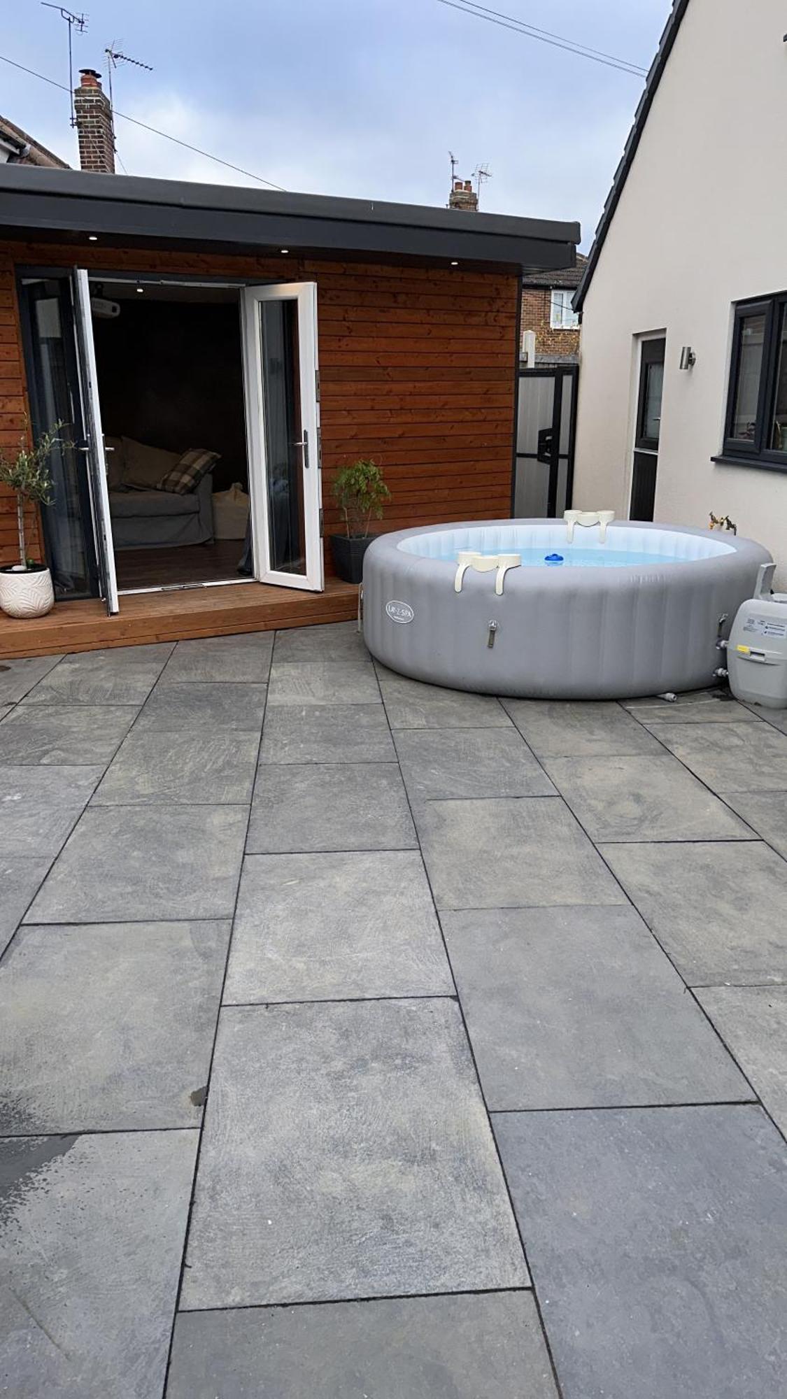 Modern Harrogate House Sleeps 10, Cinema Room & Hot Tub Εξωτερικό φωτογραφία